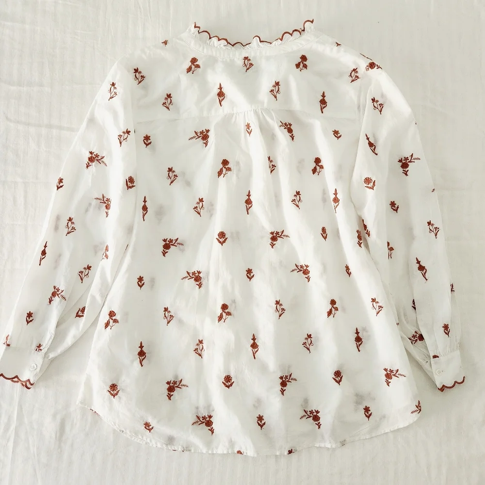 *SOLD* Talbots Floral Embroidered Scallop Button Down Shirt - Size 2X - Picture 4 of 6
